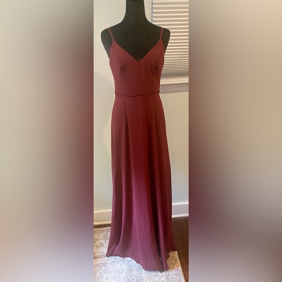 David's Bridal Dresses & Skirts - David’s Bridal Size 6 Chiffon Spaghetti Strap Dress Color Wine